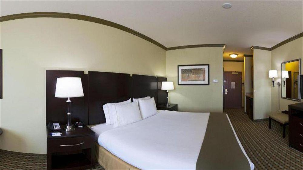 Holiday Inn Express & Suites Fort Worth - Fossil Creek By Ihg Bagian luar foto