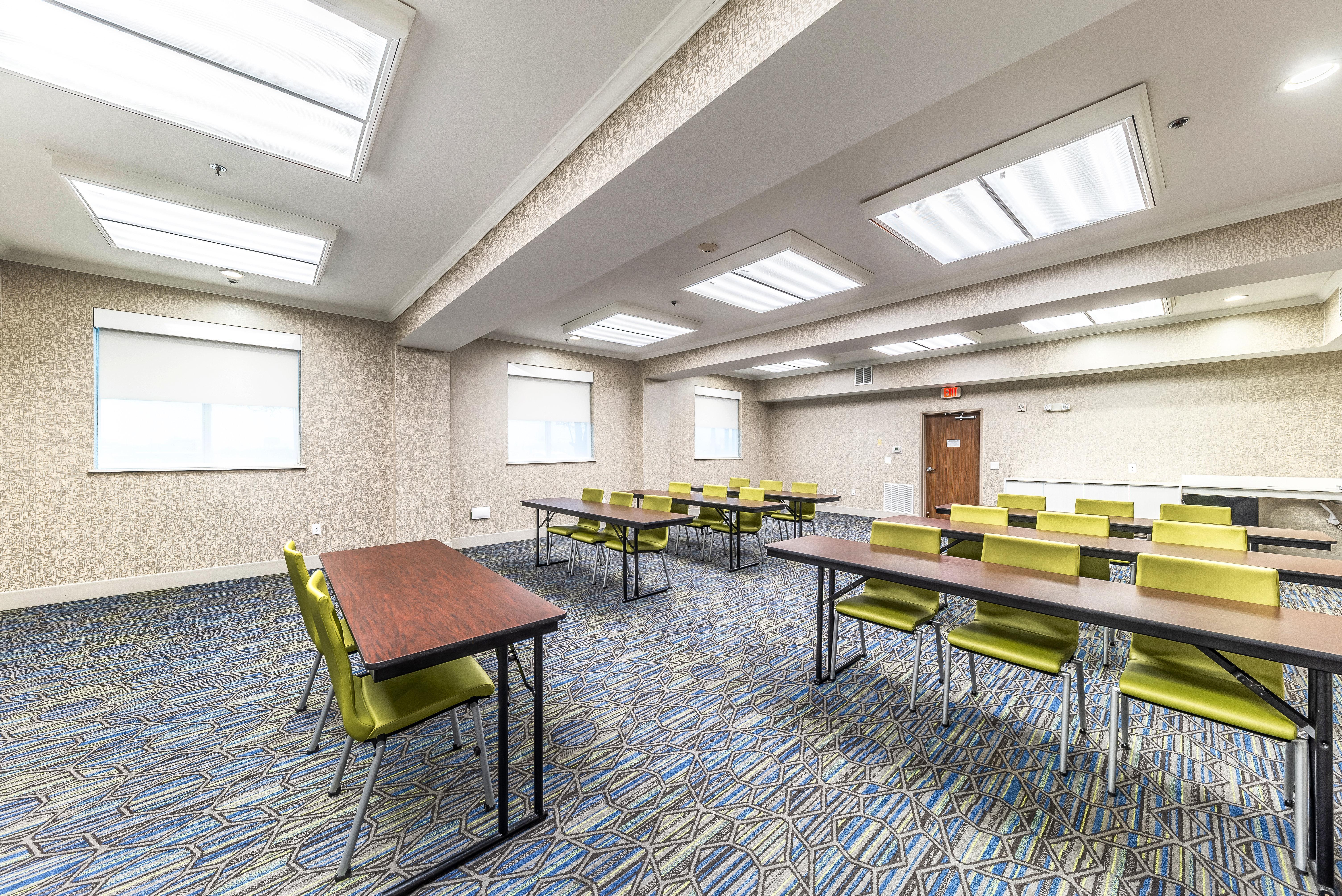 Holiday Inn Express & Suites Fort Worth - Fossil Creek By Ihg Bagian luar foto