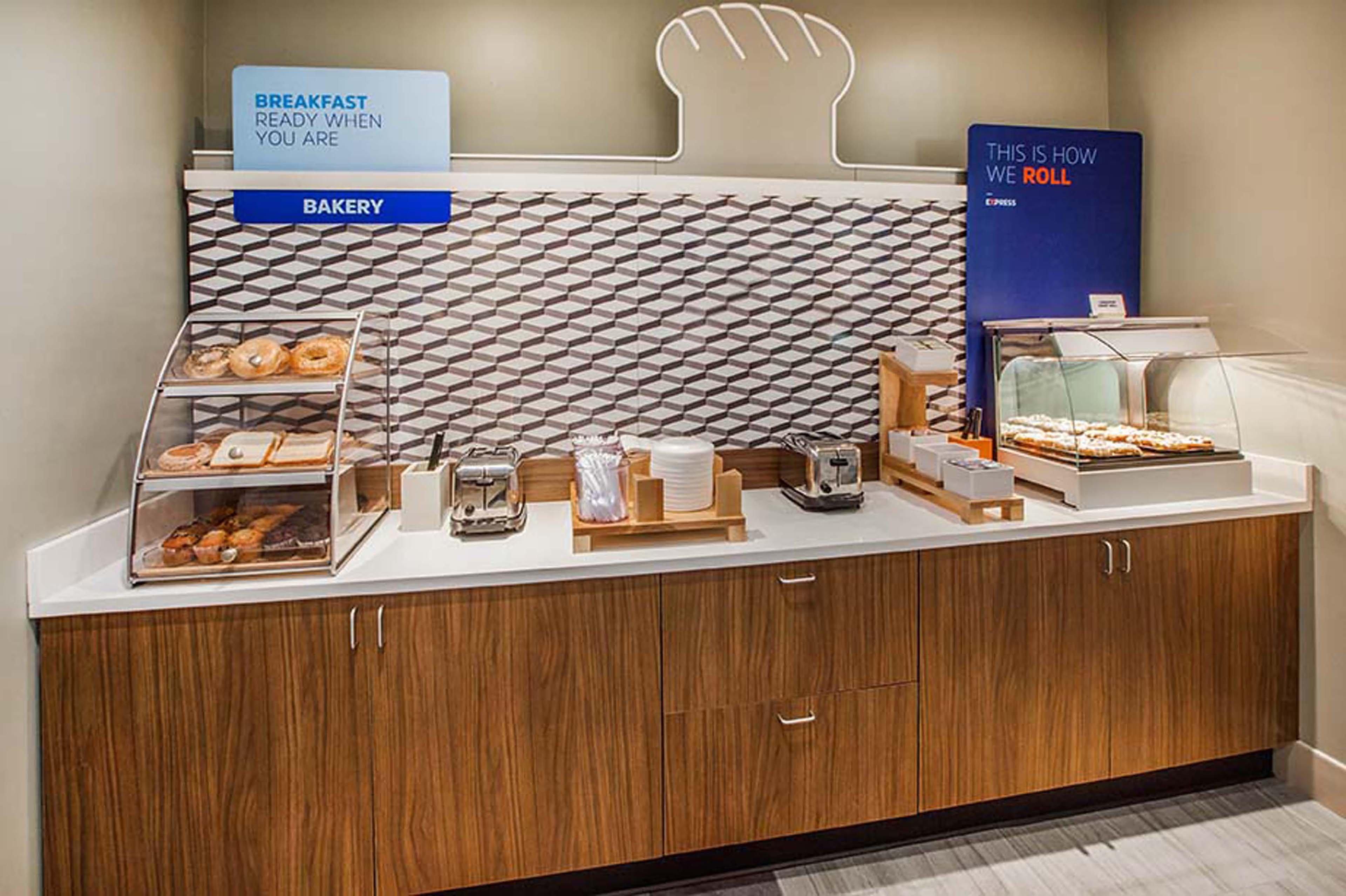 Holiday Inn Express & Suites Fort Worth - Fossil Creek By Ihg Bagian luar foto