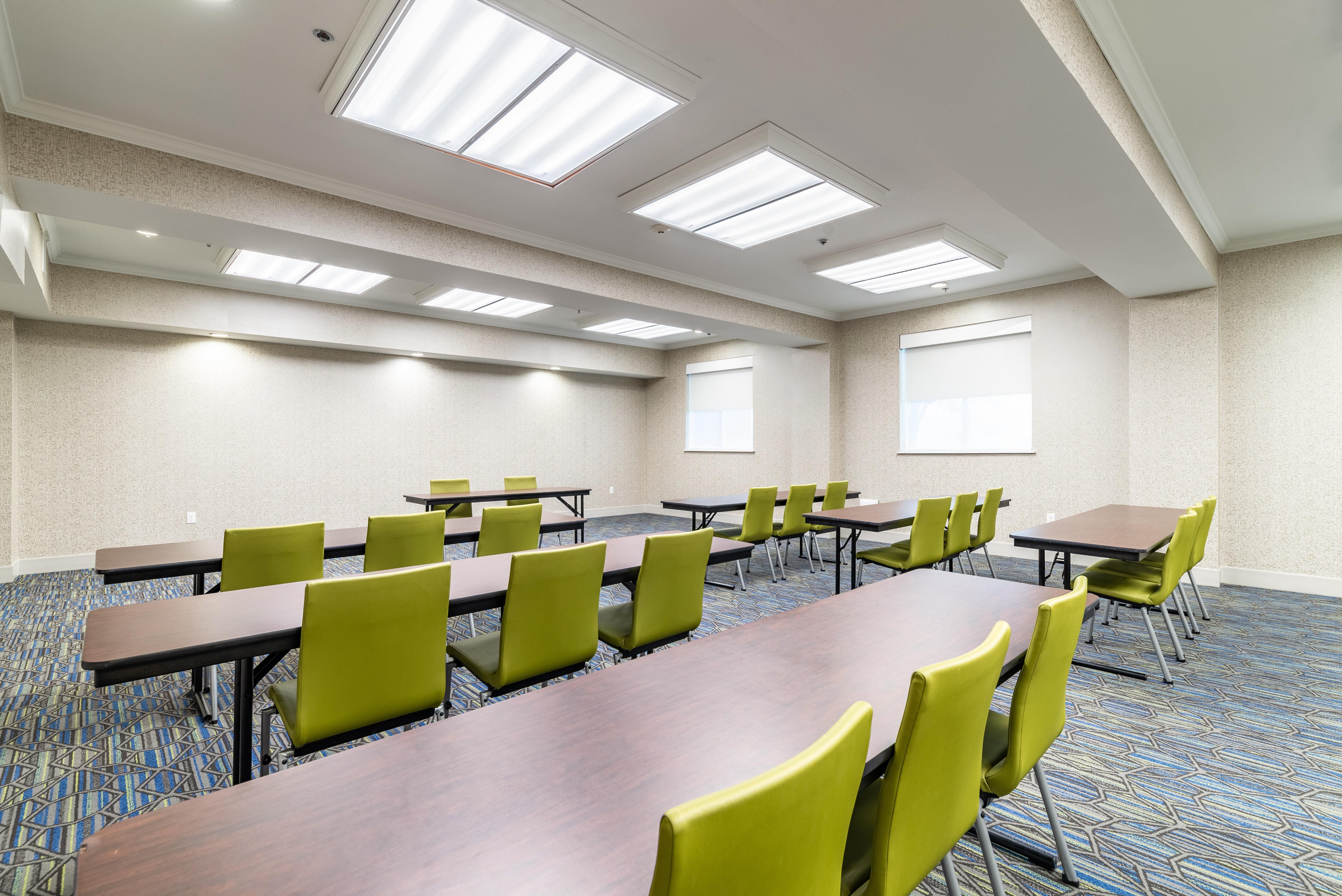 Holiday Inn Express & Suites Fort Worth - Fossil Creek By Ihg Bagian luar foto